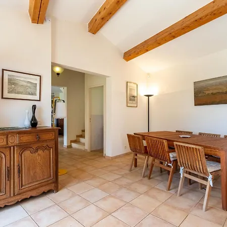 Du Temple By Interhome * Le Lavandou